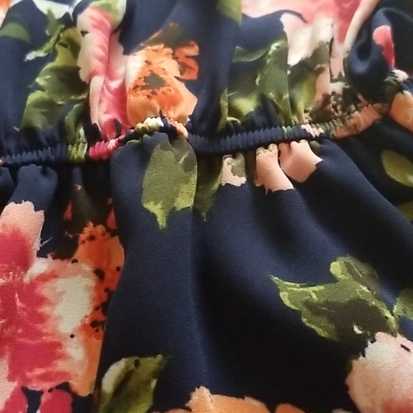 Floral Romper - Picture 5 of 8